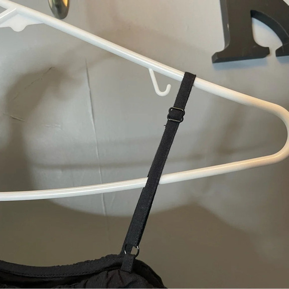 Old navy black linen one shoulder ruffle top size small - Picture 9 of 10